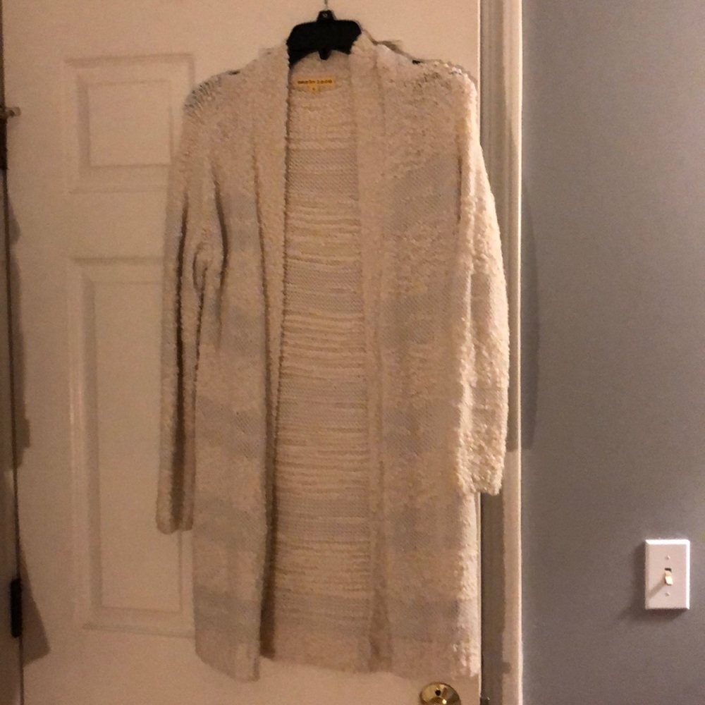 **SUPER COMFY OVER SOZED SWEATER**